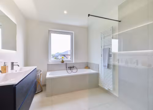 Interieur badkamer - Moderne nieuwbouwwoning Hectaar in Gits